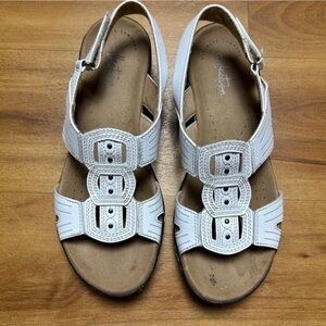 Clarks White Comfort Sandals with Adjustable Straps